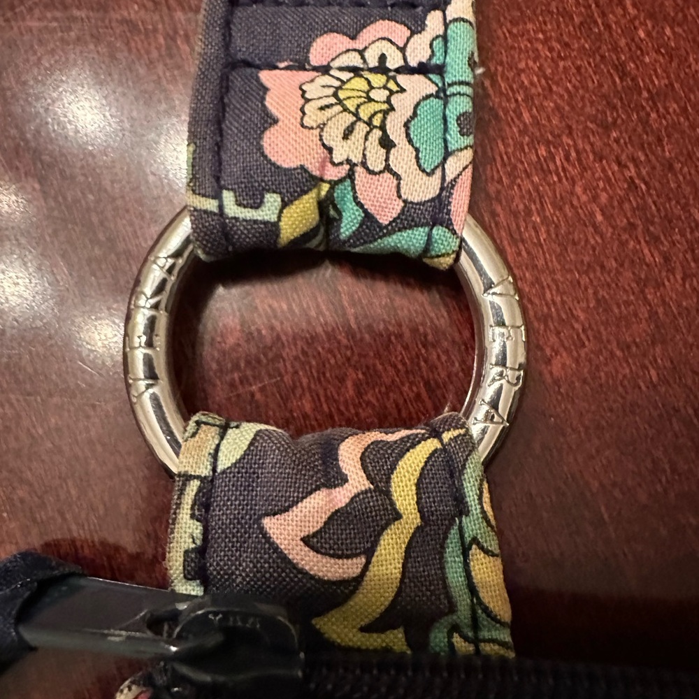 Vera Bradley Petal Paisley Crossbody Bag EUC - Picture 4 of 9